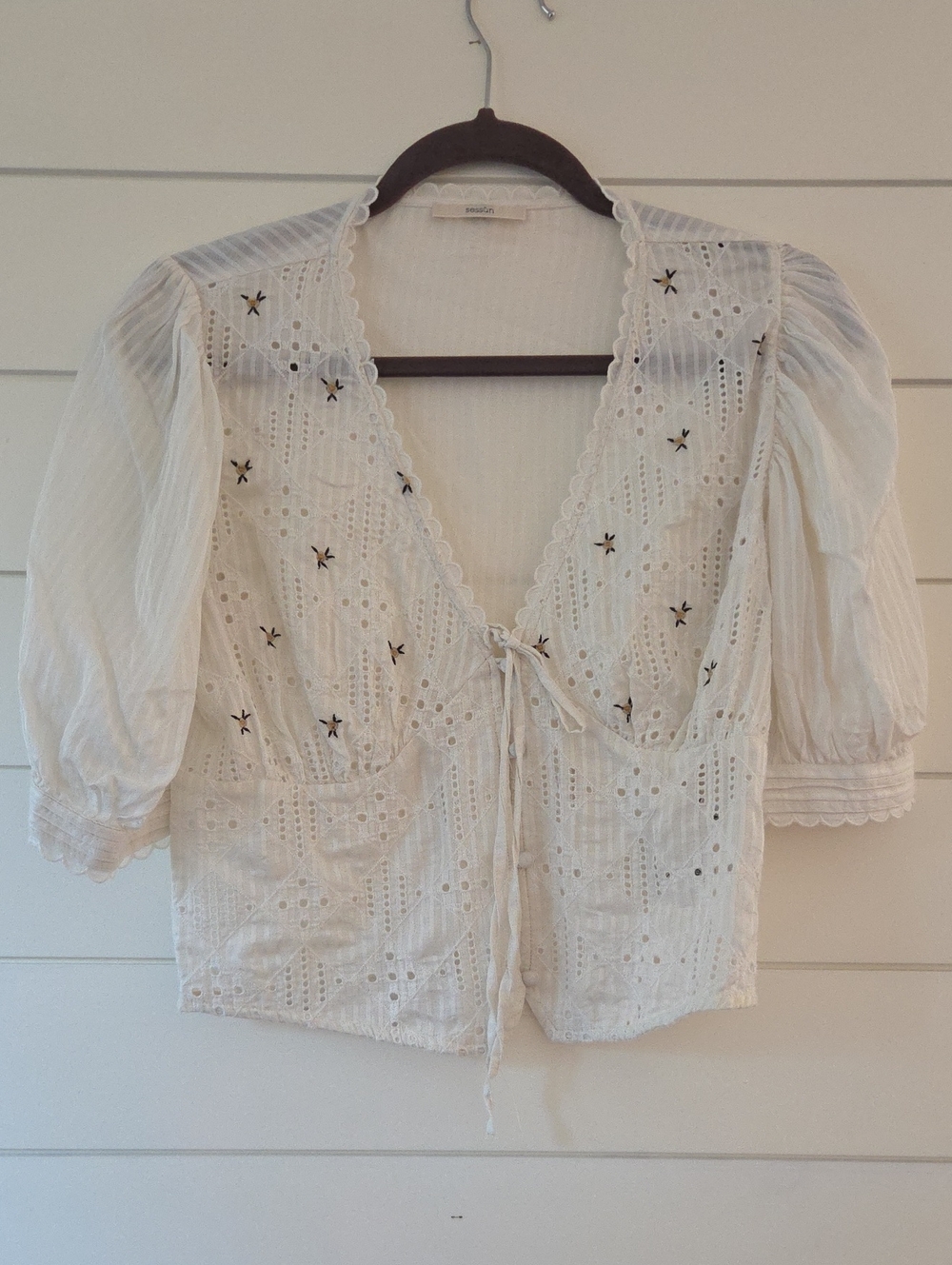 Sessun White Eyelet Tie-Front Peasant Top - Women Size M